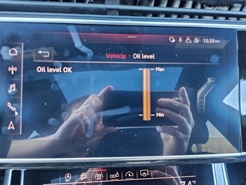 Used 2019 Audi Q8 Premium Plus w/ Premium Plus image 45