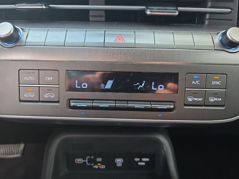 Used 2025 Hyundai Kona SEL FWD image 30