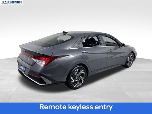 Certified 2025 Hyundai Elantra SEL FWD image 5