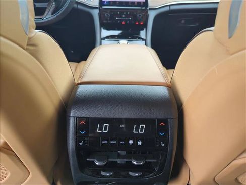 Used 2022 Jeep Grand Cherokee L Summit w/ Advanced Protech Group IV AWD/4WD image 20