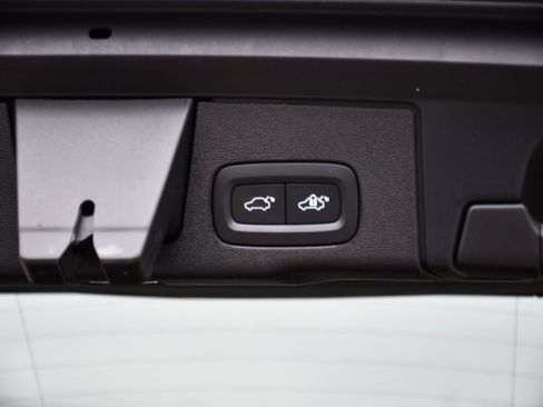 Certified 2022 Volvo XC60 B6 Inscription w/ Advanced Package image 29