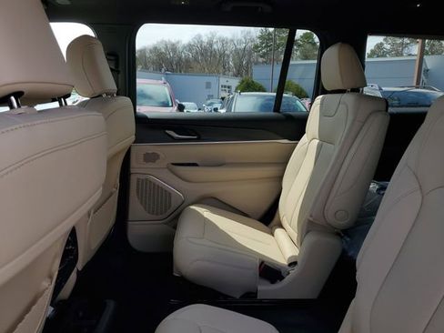 New 2026 Jeep Grand Cherokee L Limited RWD image 14