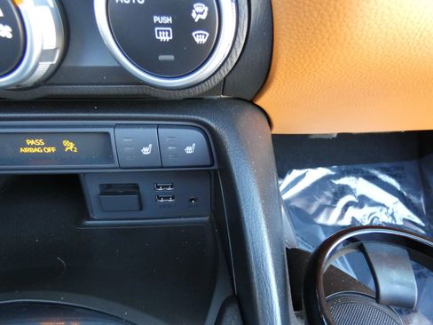 Used 2018 FIAT 124 Spider Lusso w/ Convenience Group image 43