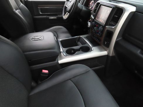 Used 2017 RAM 1500 Laramie w/ Convenience Group AWD/4WD image 23