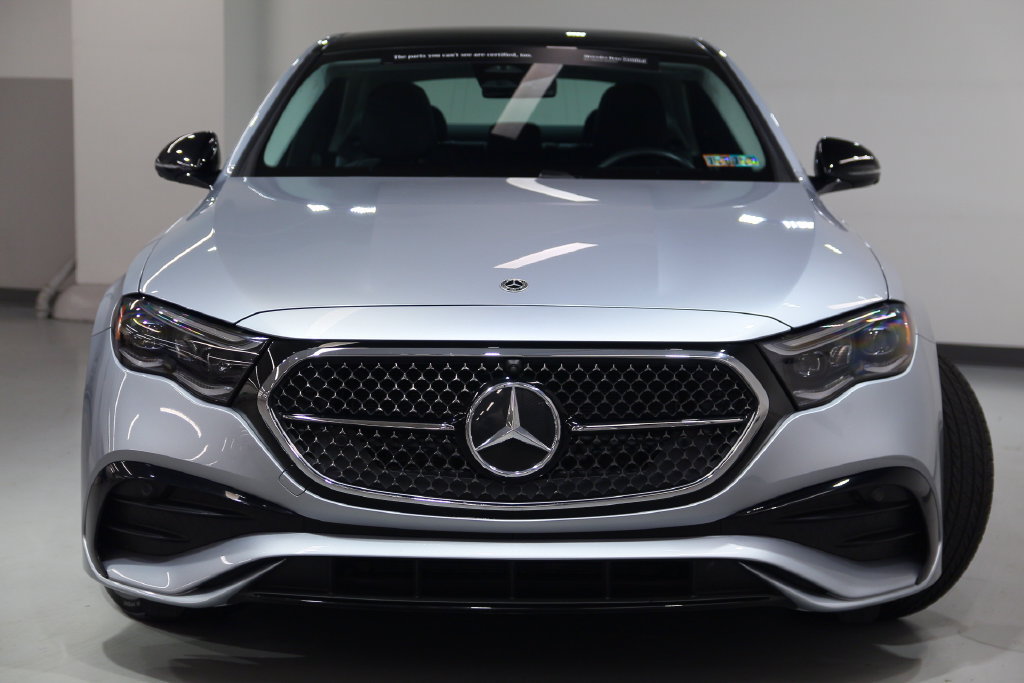 Used 2026 Mercedes-Benz E 350 4MATIC Sedan image 9