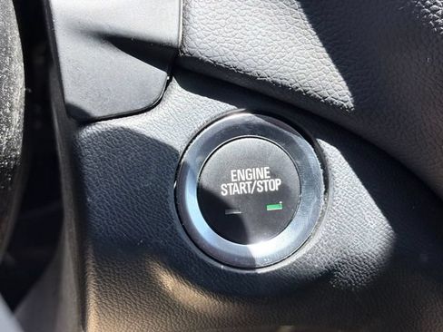 Used 2023 Chevrolet Equinox LT FWD image 17