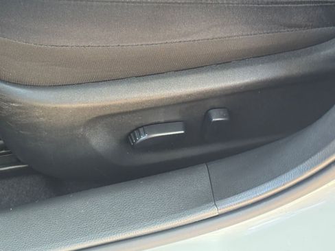 Used 2025 Nissan Altima 2.5 SV FWD image 22