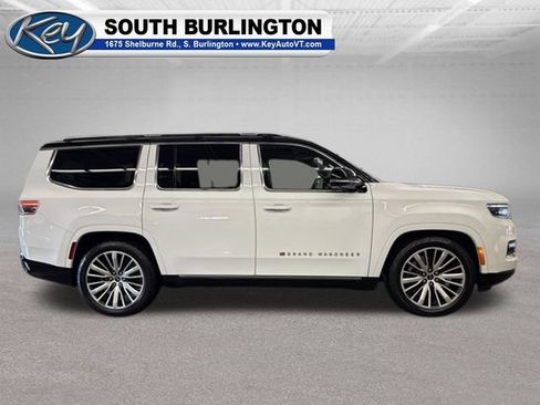 Used 2024 Jeep Grand Wagoneer Series III AWD/4WD image 7