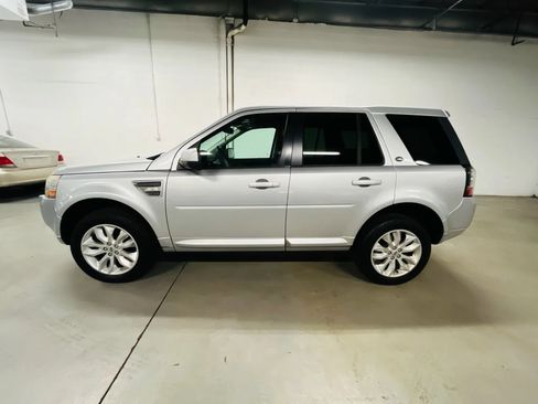 Used 2013 Land Rover LR2 HSE AWD/4WD image 5