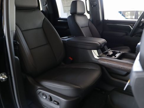 New 2026 GMC Sierra 2500 SLT w/ SLT Premium Package image 32