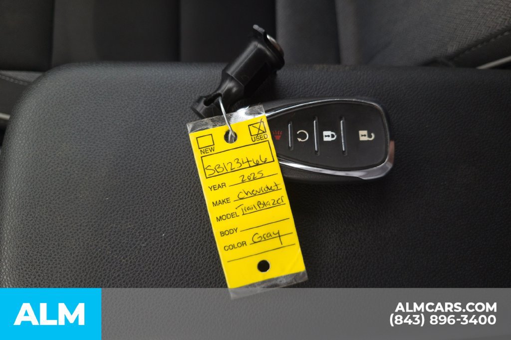 Used 2025 Chevrolet TrailBlazer LT FWD image 31