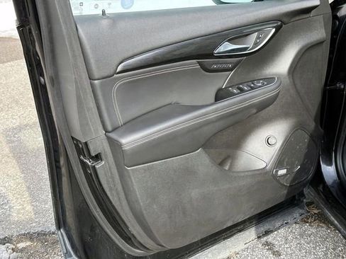 Used 2021 Buick Envision Essence w/ Technology Package I FWD image 13