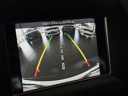 Used 2019 Jeep Grand Cherokee Laredo image 62