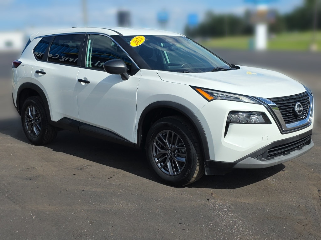 Used 2023 Nissan Rogue S AWD/4WD image 5
