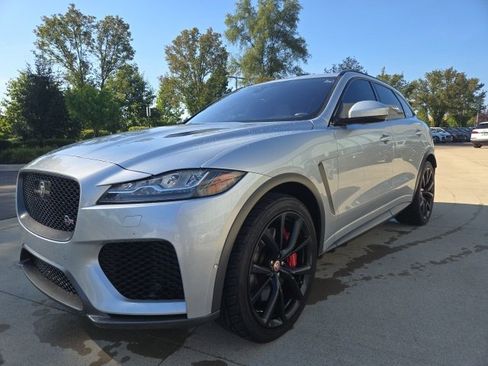 Used 2020 Jaguar F-PACE SVR image 3