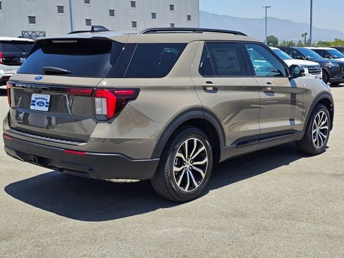 New 2026 Ford Explorer ST-Line RWD image 6