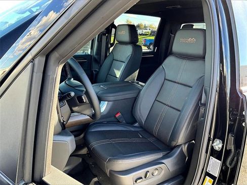 New 2026 Chevrolet Silverado 2500 High Country w/ Midnight Edition image 9