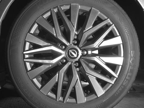 Used 2025 Nissan Altima 2.5 SV image 14