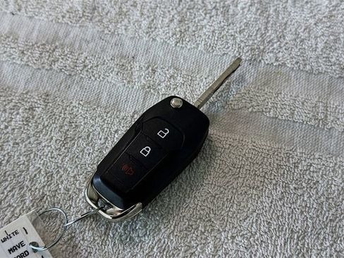 Certified 2025 Ford Maverick XL w/ Equipment Group 101A image 30