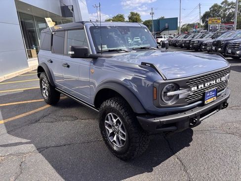 Certified 2024 Ford Bronco Badlands image 10