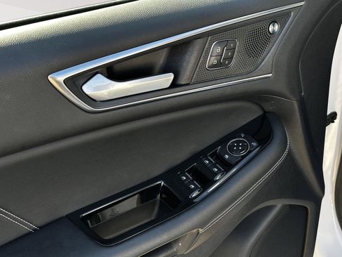 Used 2019 Ford Edge ST w/ Equipment Group 401A AWD/4WD image 9