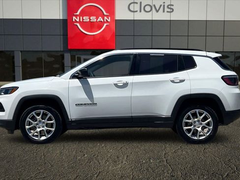 Used 2023 Jeep Compass Latitude AWD/4WD image 6