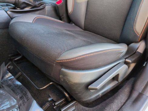 Used 2016 Subaru Crosstrek 2.0i Premium image 18