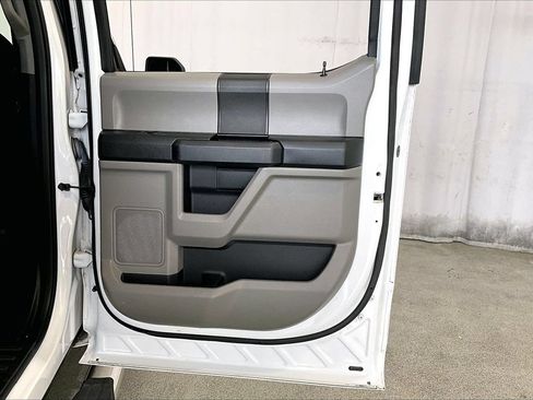 Used 2018 Ford F150 XL w/ Equipment Group 101A Mid RWD image 23