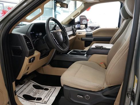 Used 2019 Ford F250 XLT w/ XLT Premium Package AWD/4WD image 25
