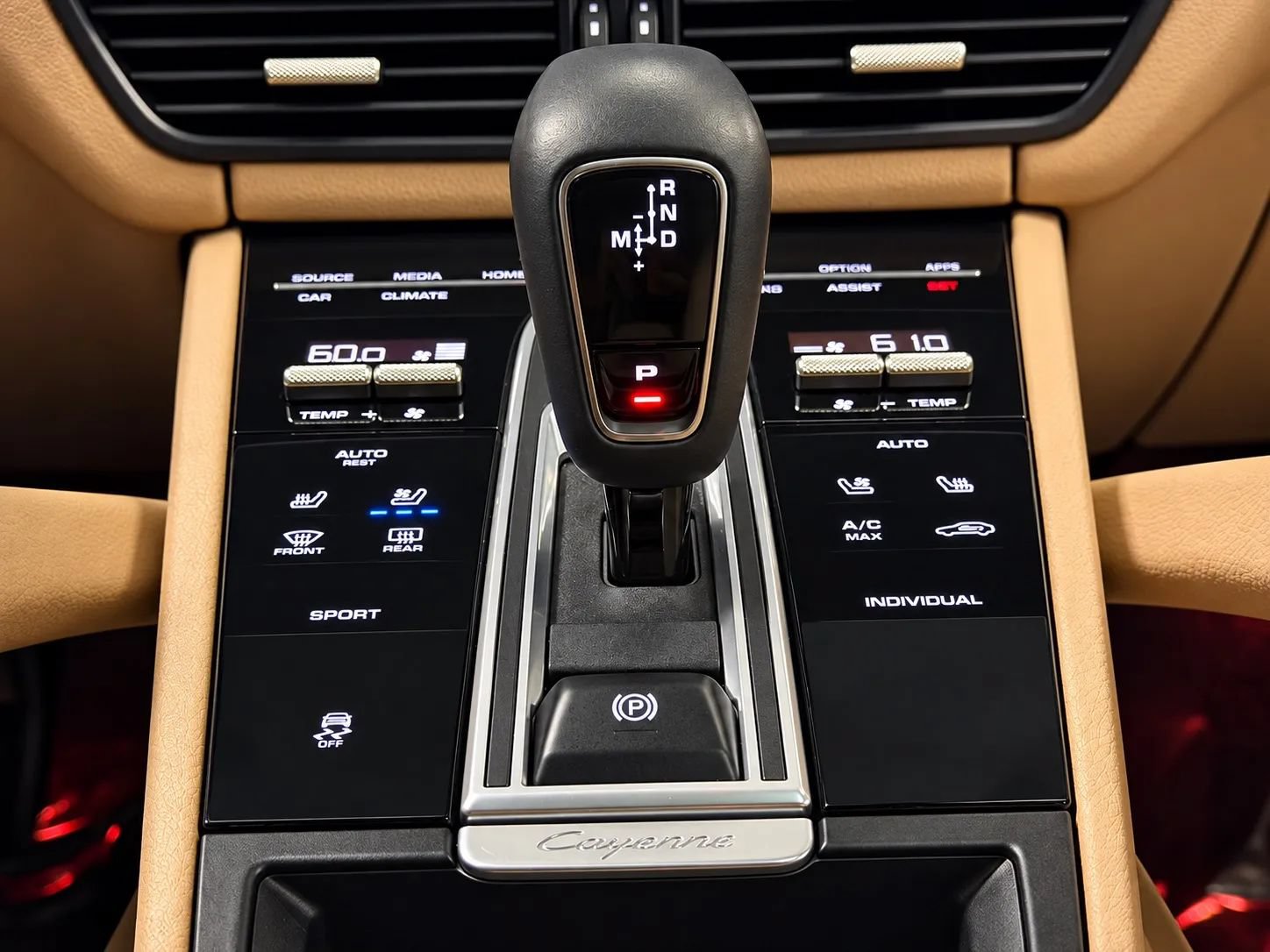 Used 2021 Porsche Cayenne AWD/4WD image 53