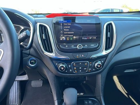 Certified 2022 Chevrolet Equinox Premier image 28