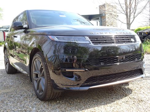 Used 2026 Land Rover Range Rover Sport Dynamic SE AWD/4WD image 12