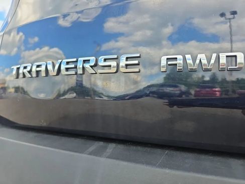 Used 2020 Chevrolet Traverse LT w/ LT Premium Package AWD/4WD image 16
