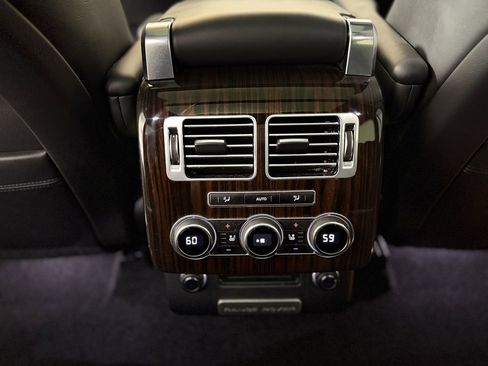 Used 2015 Land Rover Range Rover Supercharged image 24