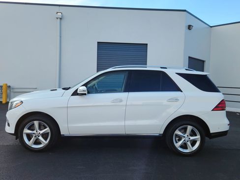 Used 2017 Mercedes-Benz GLE 350 4MATIC image 2