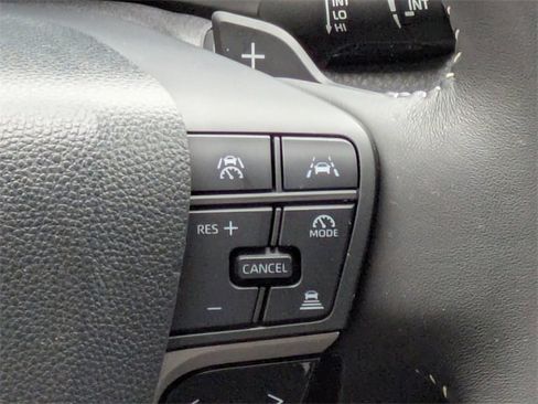 Used 2025 Toyota Camry SE image 20