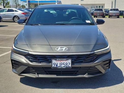 Used 2025 Hyundai Elantra Sport FWD image 29