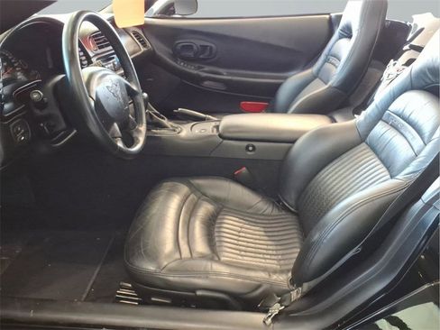 Used 2003 Chevrolet Corvette Convertible w/ Preferred Equipment Group1 image 16