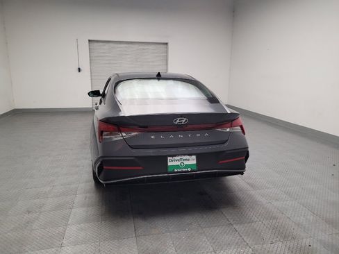 Used 2024 Hyundai Elantra SEL FWD image 6