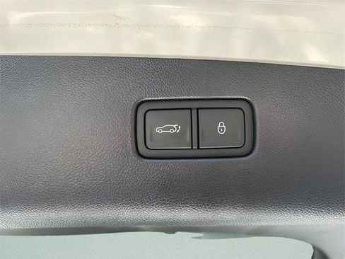 New 2026 Genesis GV70 2.5T Advanced image 15