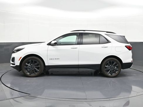 Certified 2024 Chevrolet Equinox RS AWD/4WD image 2