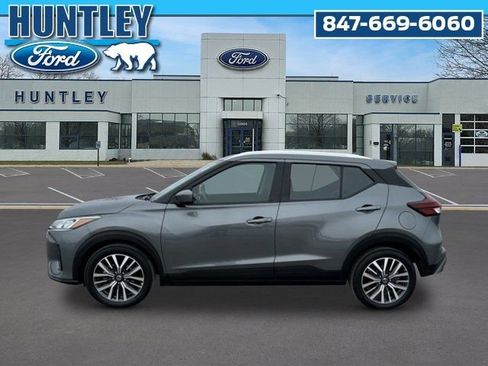 Used 2021 Nissan Kicks SV image 7