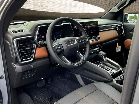 New 2025 GMC Canyon AT4 w/ Nightfall Edition image 7