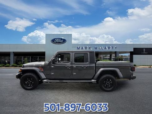 Used 2023 Jeep Gladiator Sport AWD/4WD image 2