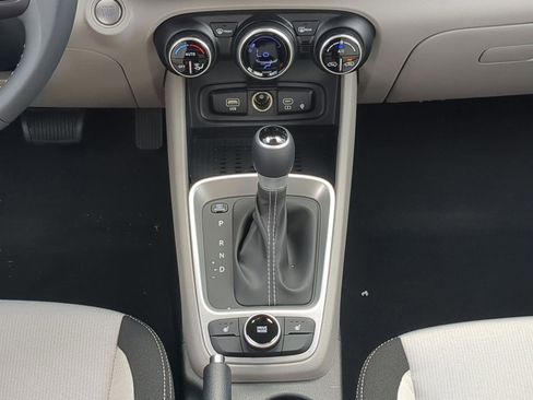 New 2026 Hyundai Venue SEL FWD image 16