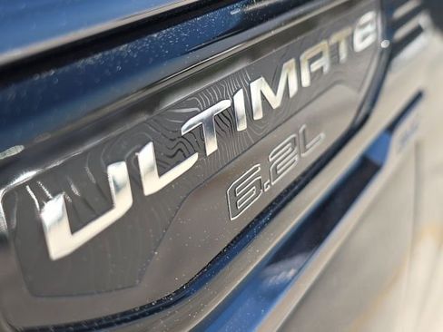 Used 2025 GMC Sierra 1500 Denali Ultimate image 9