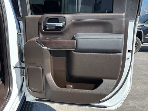 Used 2023 GMC Sierra 3500 Denali w/ Denali Ultimate Package image 22