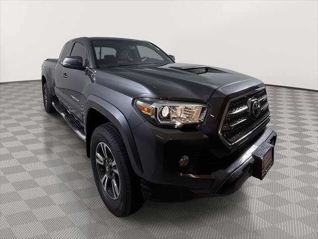 Certified 2017 Toyota Tacoma TRD Sport w/ Tow Package (A/T) AWD/4WD image 1