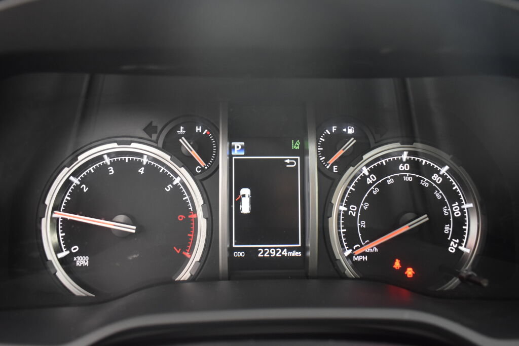 Certified 2024 Toyota 4Runner Limited AWD/4WD image 10