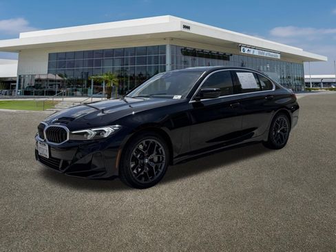 Used 2025 BMW 330i Sedan w/ Premium Package RWD image 5